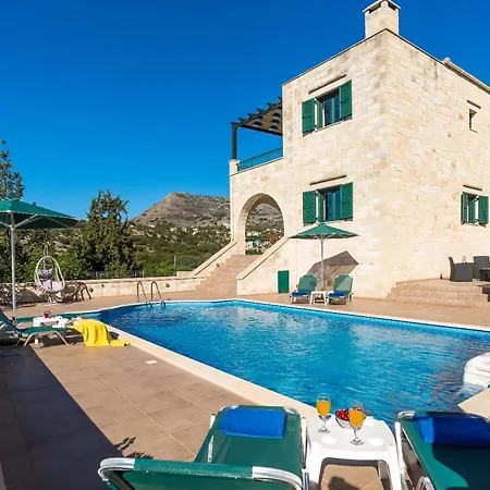 Villa Uranus Stone Almyrida (Crete)
